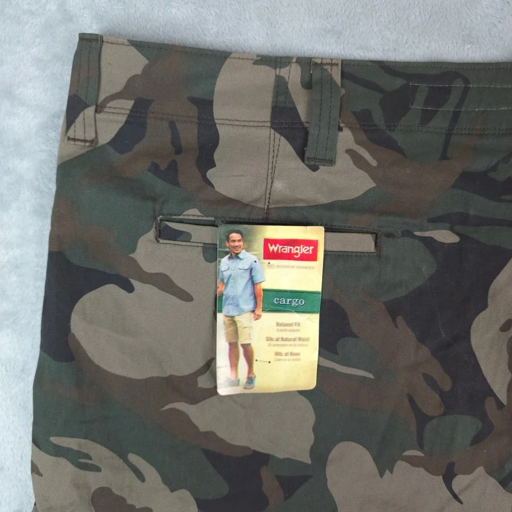Wrangler Cargo Shorts Mens 46x10 Green Camo Relaxed Fit Tech Pocket Tactical New